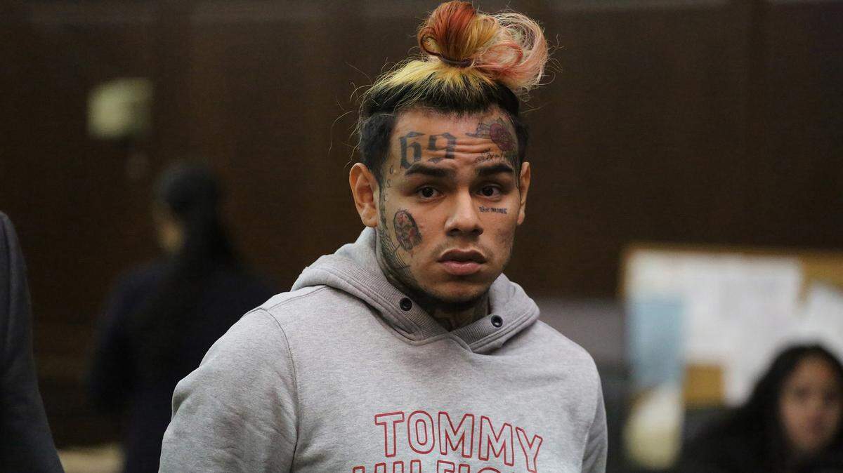 Daniel Hernandez, aka, Tekashi 69, aka 6ix9ine, appears at his arraignment in Manhattan Criminal Court on July 11, 2018. (Photo by Jefferson Siegel/New York Daily News/TNS/Sipa USA)