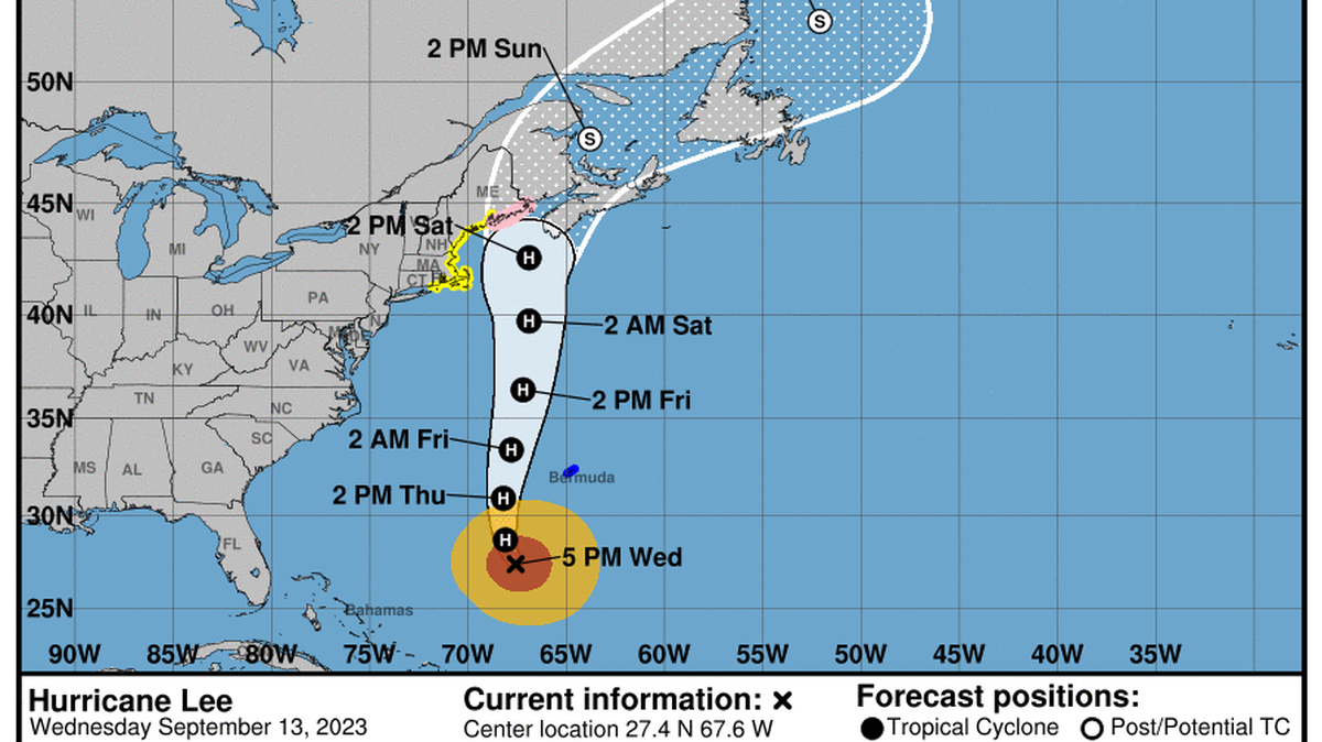 El Centro Nacional de Huracanes emitió vigilancia de huracán y de tormenta tropical para gran parte de la costa de Nueva Inglaterra y vigilancia de marejada para el sureste de Massachusetts.