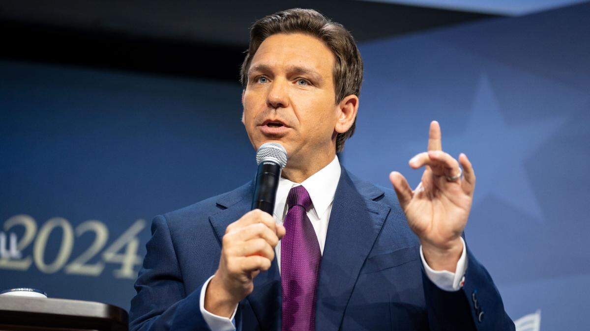 El candidato presidencial republicano y gobernador de Florida, Ron DeSantis, habla durante la Cumbre de Liderazgo Familiar en Des Moines, el viernes 14 de julio de 2023.