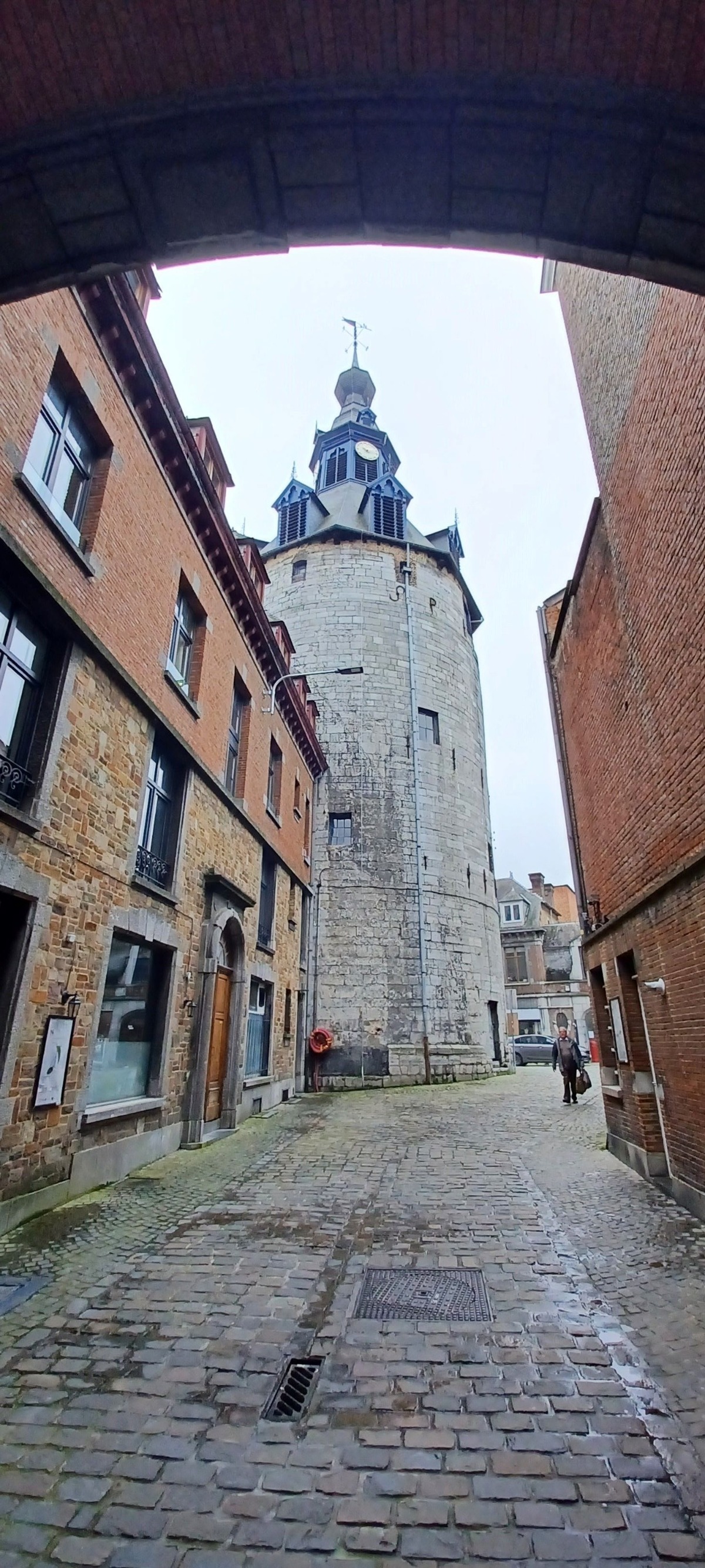 Gracias a su escala humana, la capital valona invita a perderse sin rumbo por sus calles de trazado medieval.
