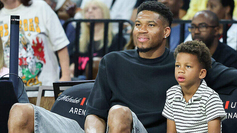 Listo para comenzar el viaje: el Heat hace oficial la firma de Antetokounmpo