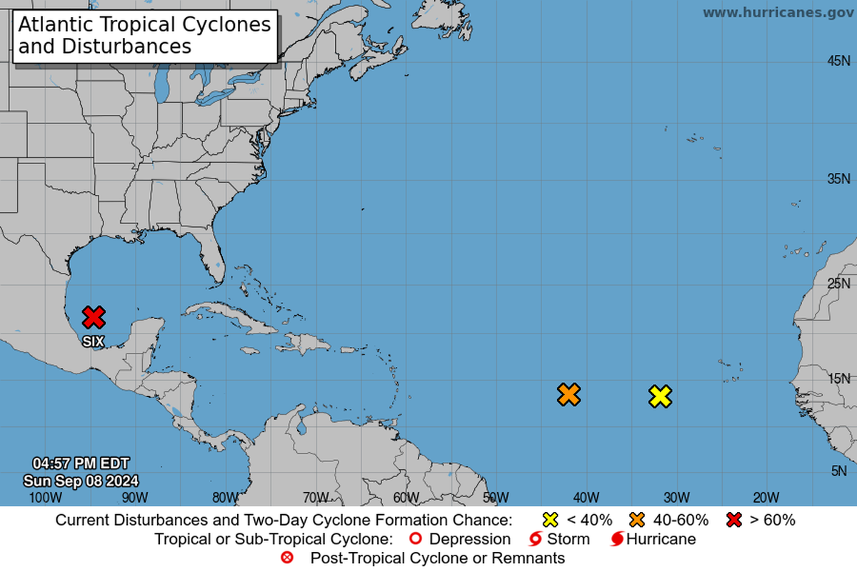 El NHC vigila tres sistemas en el Atlántico. Uno podría convertirse en la tormenta Francine.