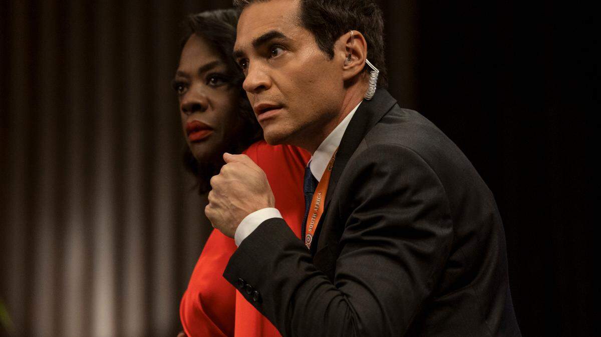 Viola Davis and Ramón Rodríguez in G20. (Photo Credit Ilze Kitshoff/Prime Video).  © Amazon Content Services LLC