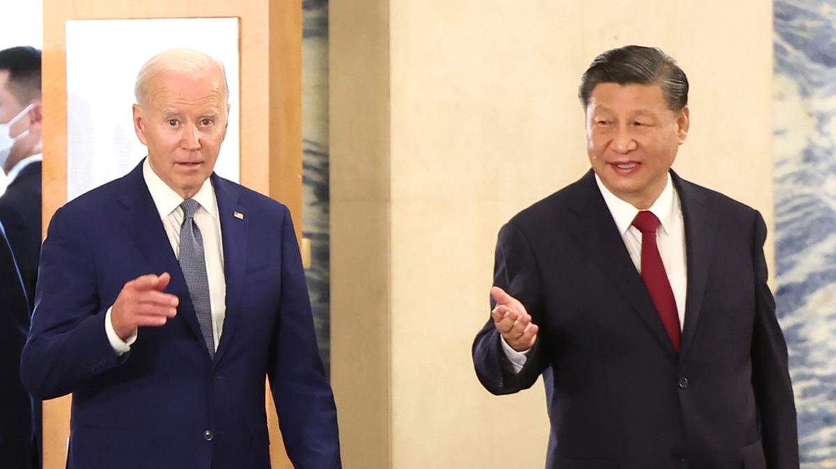 El presidente de Estados Unidos, Joe Biden, y su homólogo de China, Xi Jinping, se reúnen en Bali, Indonesia, el 14 de noviembre de 2022.