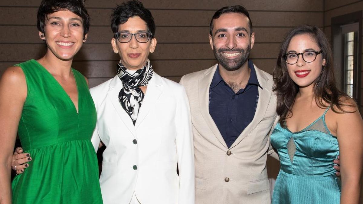 La artista Vanessa Diaz, Elizabeth Cerejido, Alexandro Rezakhani y Eliza Gonzalez.