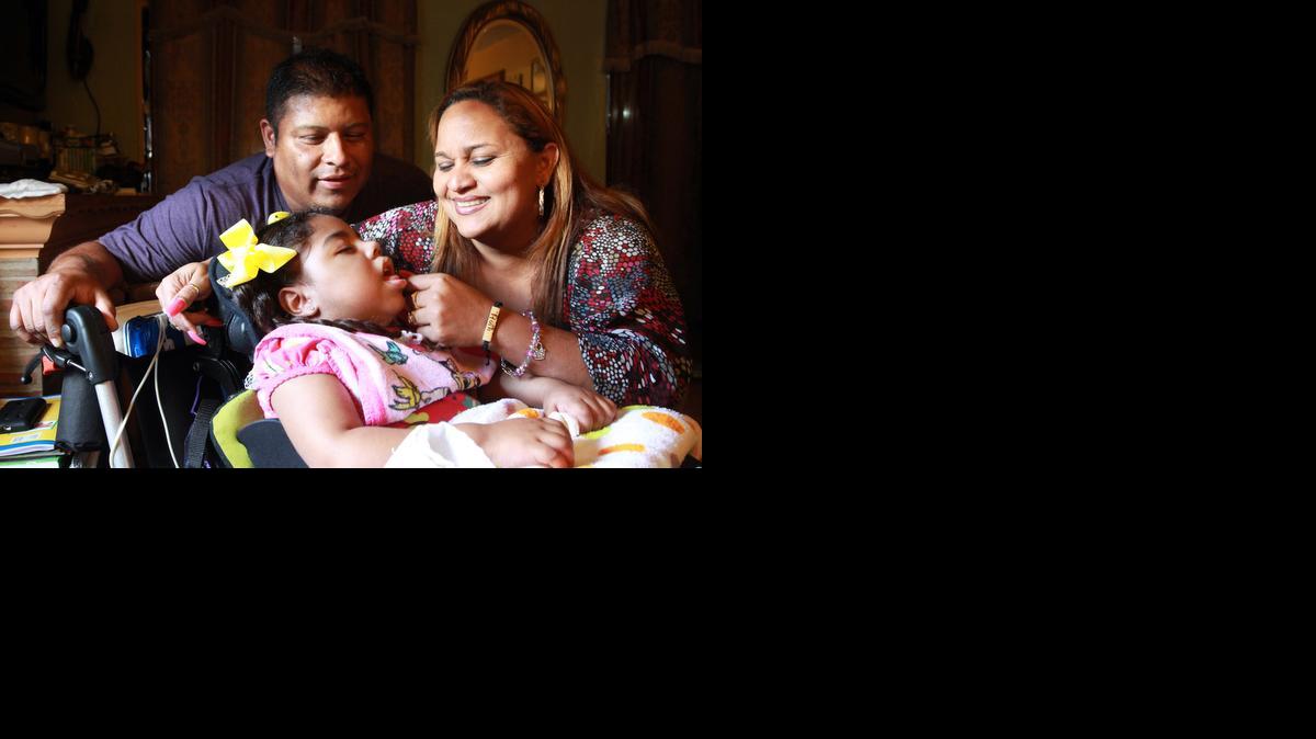 
Hace tres años que Ruth y José Herrera adoptaron a Lesly y Alan, hijos de una prima hermana de Ruth en la República Dominicana. Ellos decidieron dar a los niños la oportunidad para una vida más cómoda en Estados Unidos.


