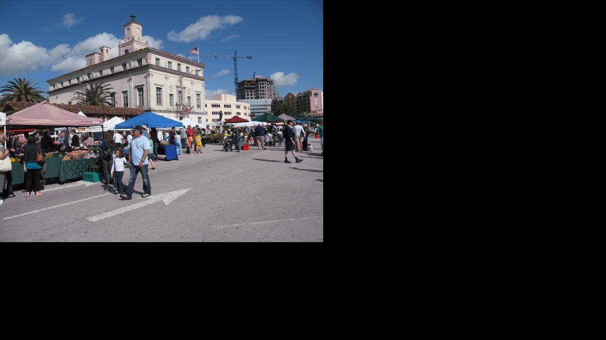 
El Farmer’s Market de Coral Gables es uno de los más populares por su ubicación, la variedad de actividades y su repercusión social y cultural.

