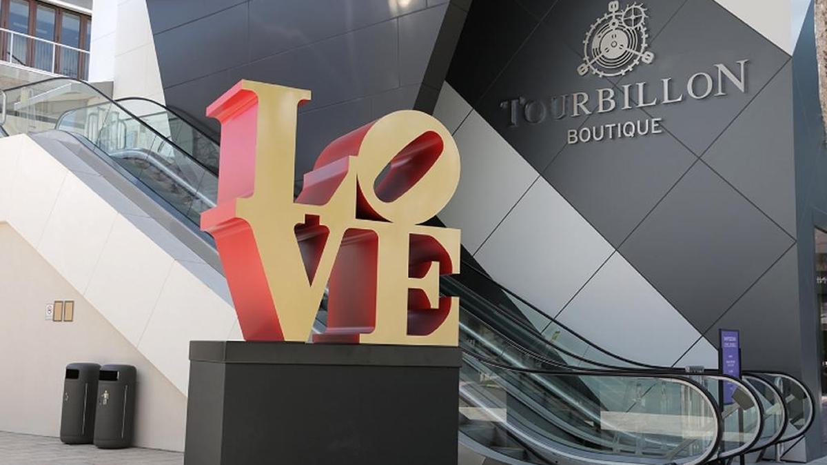 ‘LOVE’, escultura de Robert Indiana en Opera Gallery.