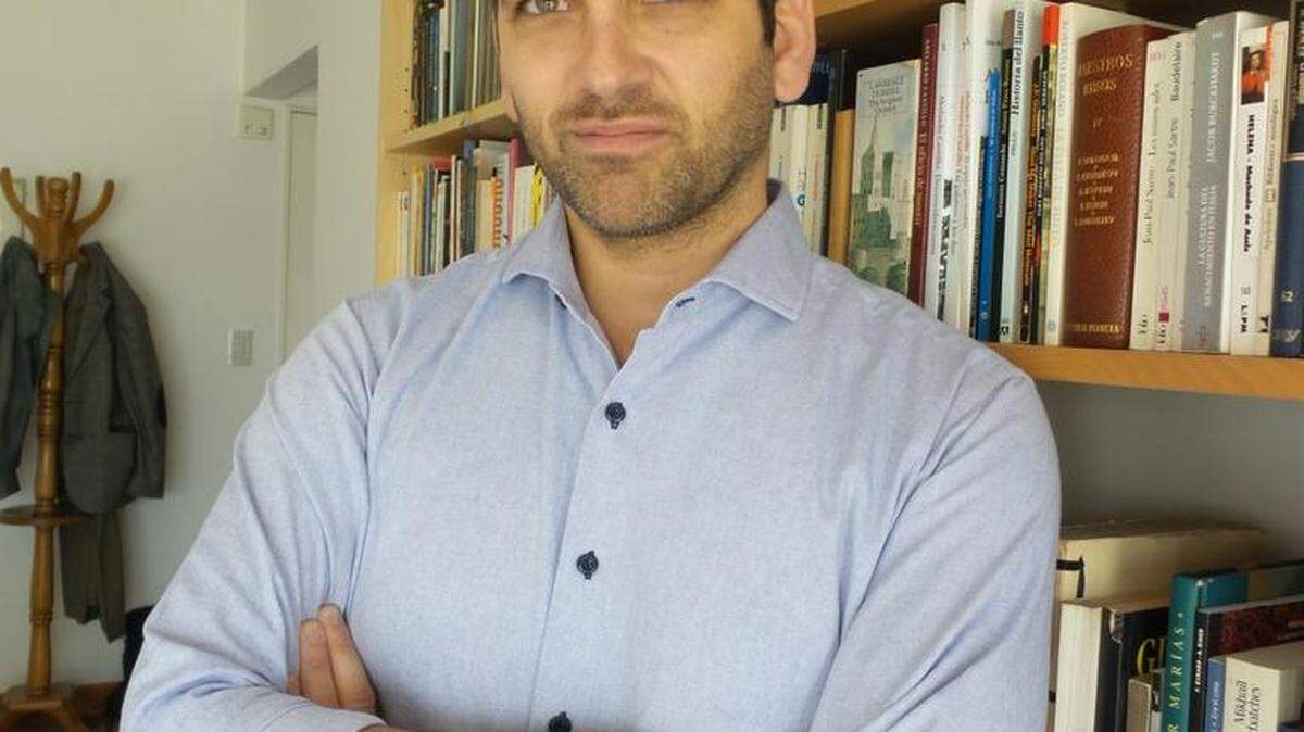 En su libro, Gonzalo Garcés profundiza en el tema del lugar que ocupa la hombría en la sociedad actual.
