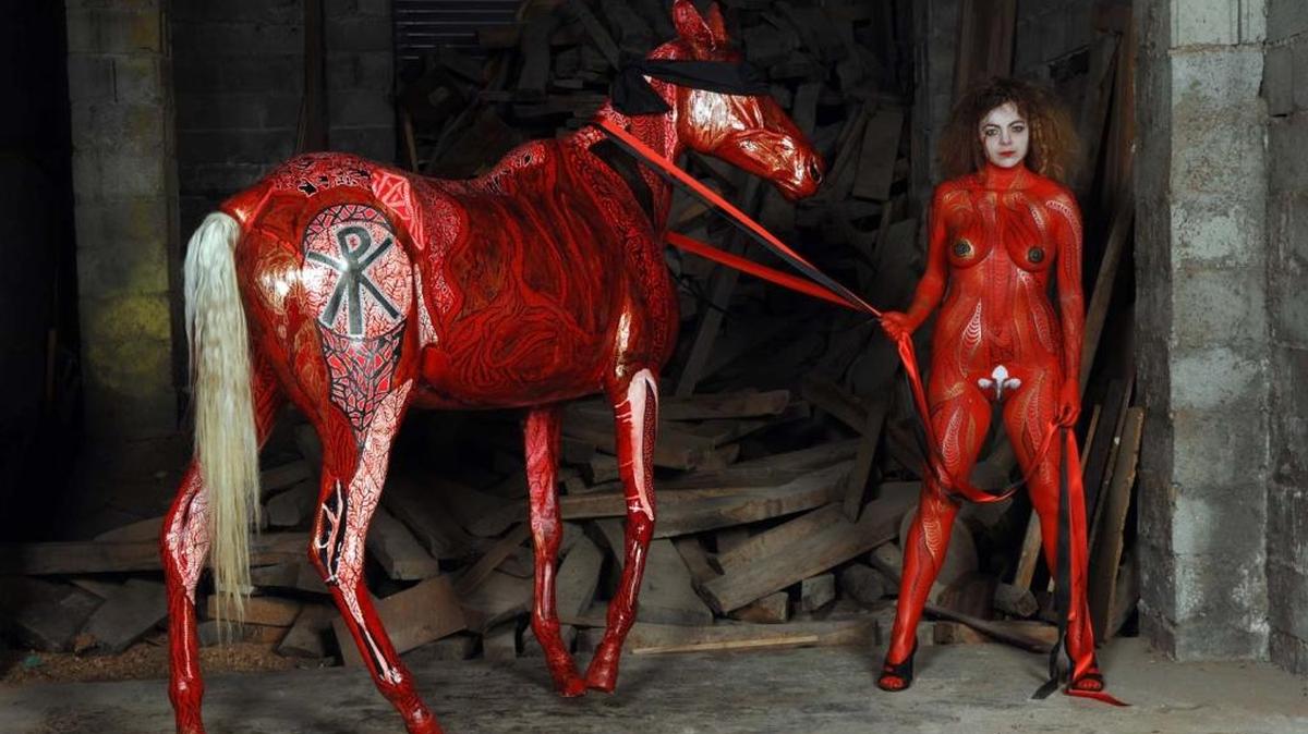 ‘Noli me tanguere’, 2008, de Marina Vargas, impresión landa sobre papel metálico.