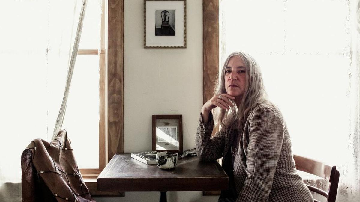 Patti Smith, la cantante, poeta e icono de la cultura del rock, publica el libro ‘Mis mejores canciones’, con sus letras más destacadas desde 1970 al 2015.