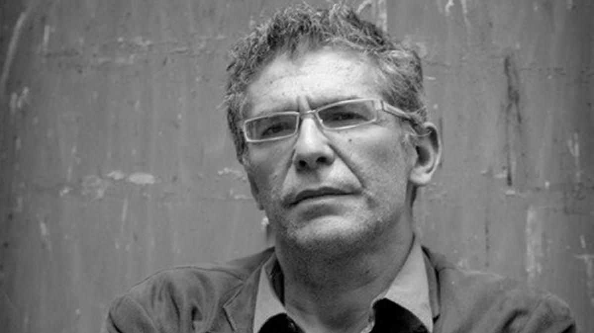 Roberto Brodsky, un escritor que ha construido una obra en que la memoria y los residuos de ella se apropian de la trama.