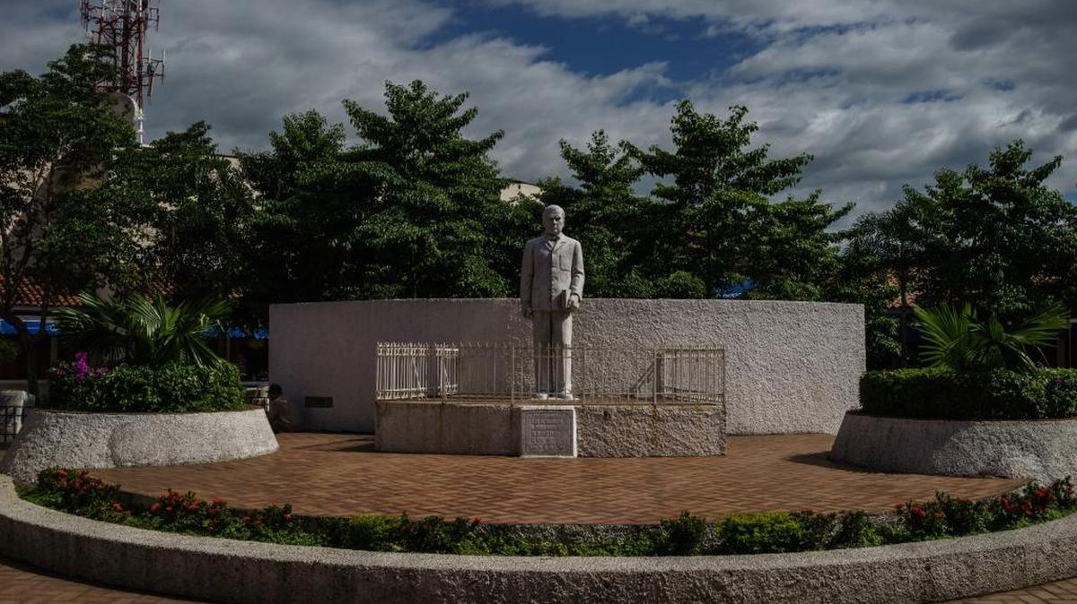 Una estatua de Rubén Darío, en León, Nicaragua.