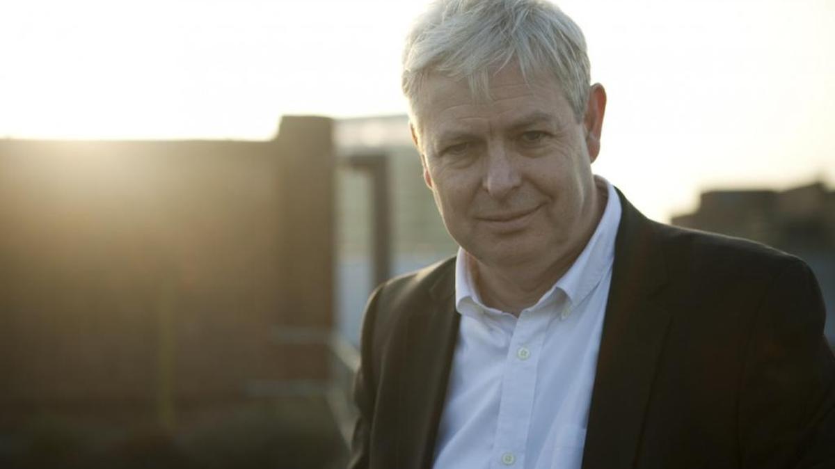 Jonathan Coe.