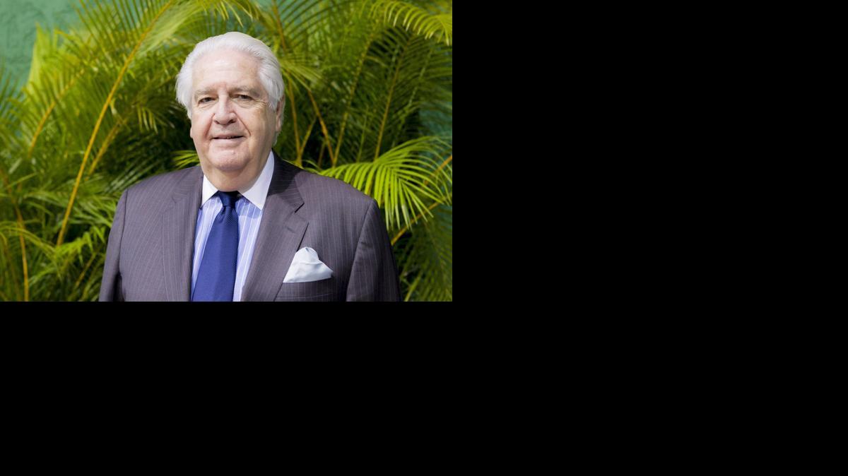 
El historiador venezolano Antonio Herrera-Vaillant posa para un retrato el 5 de noviembre del 2014 en Caracas (Venezuela). El historiador venezolano Antonio Herrera-Vaillant acaba de presentar el libro "Bolívar empresario" en el que se muestra la faceta de hombre rico del independentista, un texto basado en cartas personales de El Libertador que se lanza en Venezuela donde se desarrolla la llamada "revolución socialista bolivariana".
