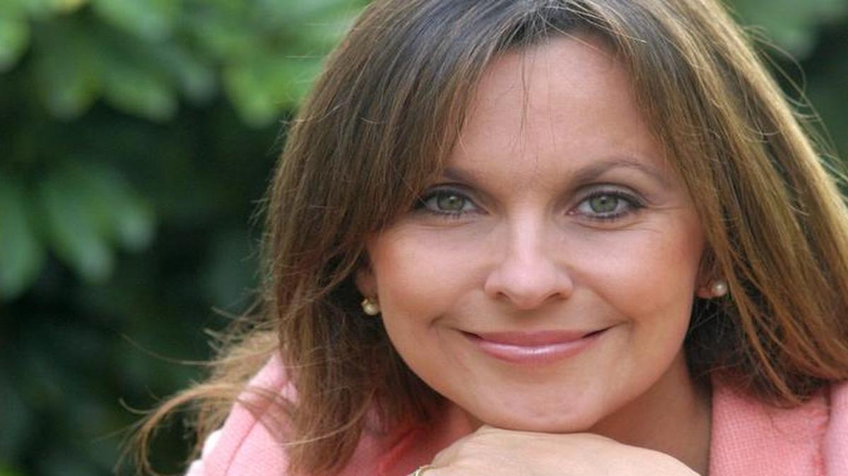La escritora Claudia Amengual se presenta el jueves 19 en la Feria del Libro de Miami.