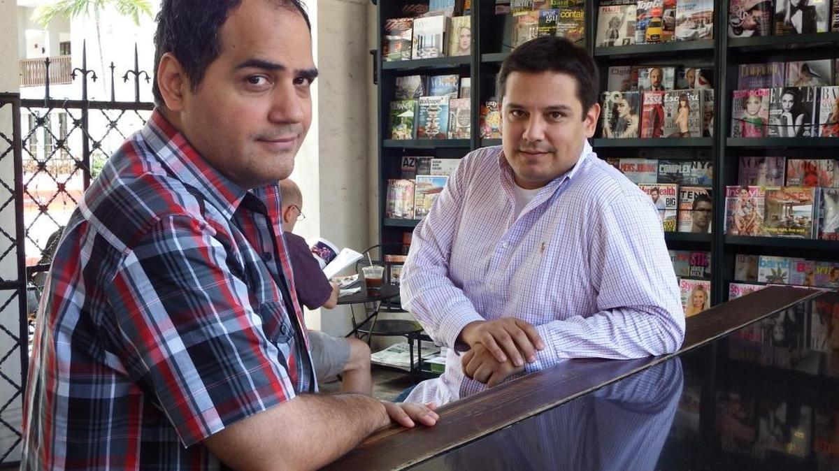 Hernán Vera Álvarez y Pedro Medina León son los creadores de ‘Miami (Un)plugged’, una interesante antología de ensayos y crónicas personales sobre el Sur de la Florida.