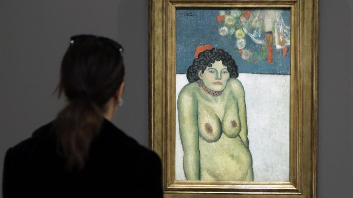 “La gomosa”, pintada en 1901 cuando Picasso tenía 19 años, muestra el desnudo de una artista de cabaret con una fuerte carga erótica.