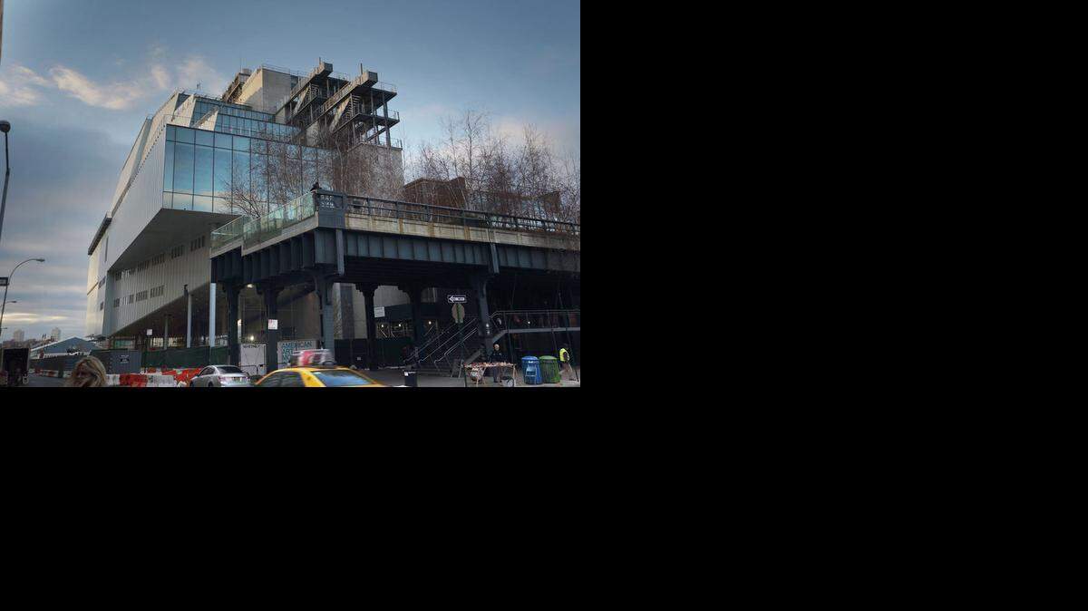 
Una vista del High Line y de la fachada este del museo.

