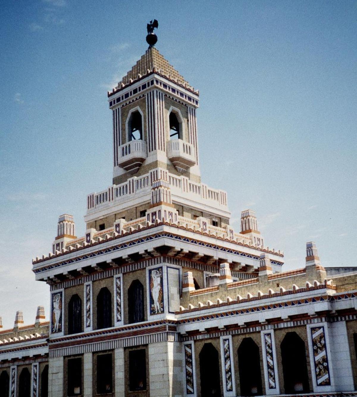 El edificio Bacardí es uno de los tesoros arquitectónicos de La Habana.