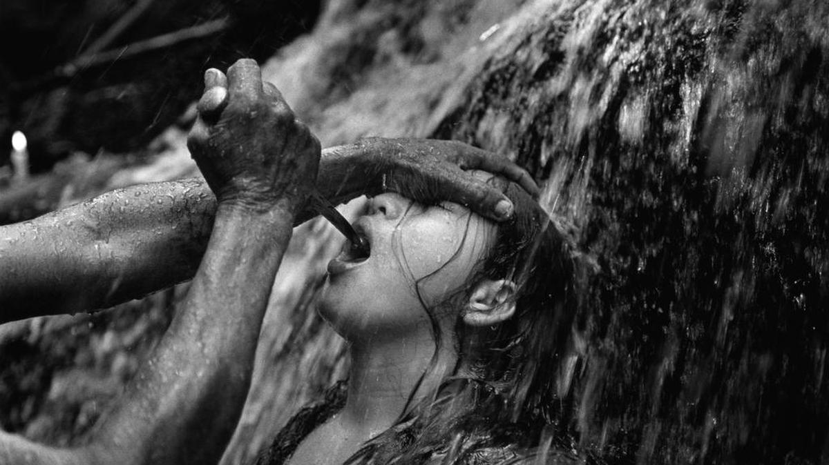 ‘Venciendo el mal en Chivacoa, Venezuela’, una de las fotografías de Cristina García Rodero.