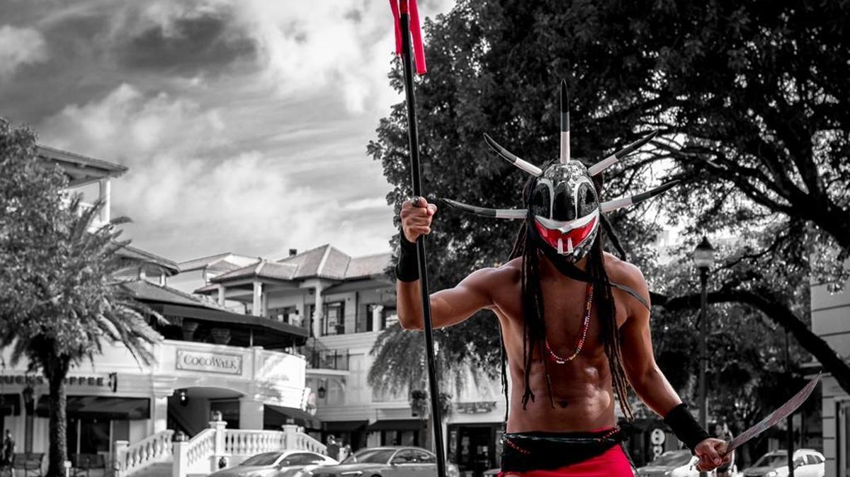 Las máscaras de los vejigantes del folclor puertorriqueños se convierten en obras de arte en el proyecto del artista Juan Pablo Vizcaíno, que las trae a Miami en la exposición ‘The Tribe’, que se verá en Vinos in the Grove y Red Room Art Gallery de Coconut Grove.