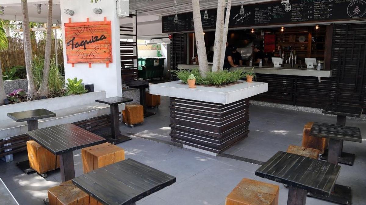 Taquiza cuenta con este encantador espacio al aire libre con recetas tradicionales orgánicas y en un ambiente informal.