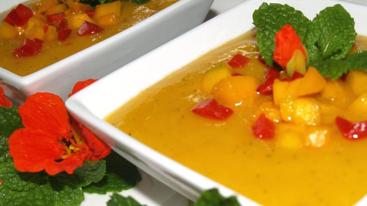 Gazpacho andaluz de tomate, pimiento y pepino.
