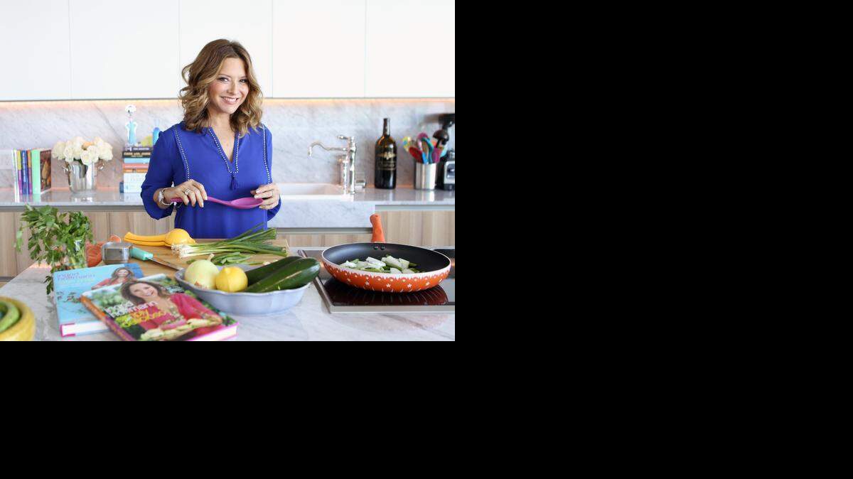 
Todo está listo en la cocina de la chef Ingrid Hoffmann para preparar una receta saludable. 
