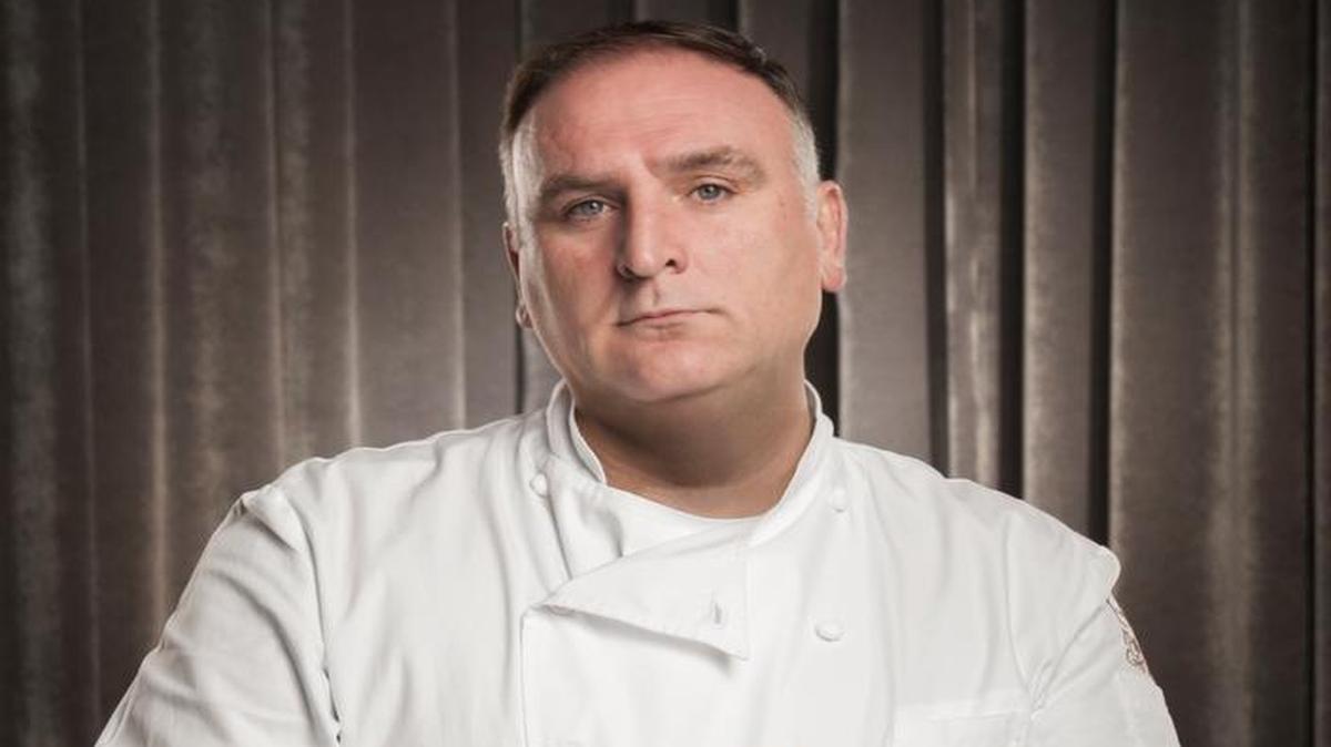 El chef José Andrés se ha dedicado por años a iniciativas para combatir el hambre, reducir el desperdicio y aumentar el acceso a alimentos nutritivos a través de su Fundación World Central Kitchen. 