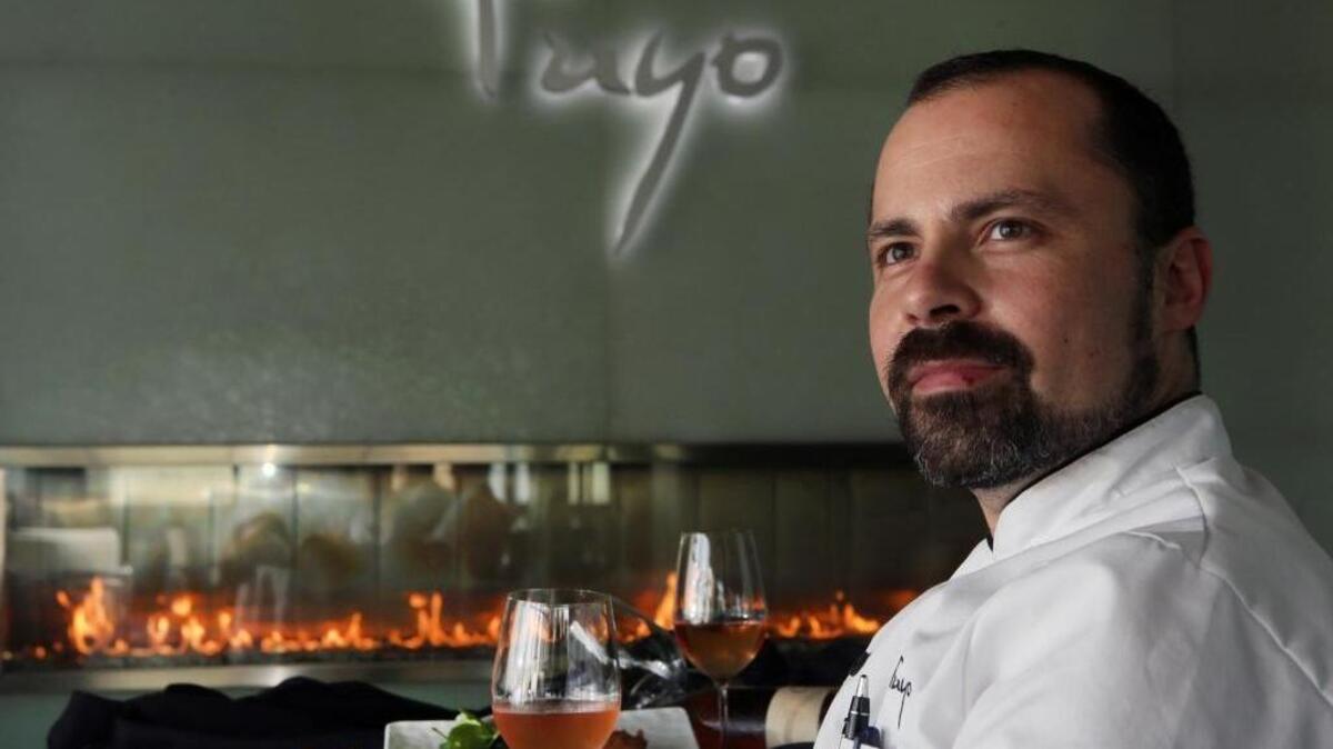 El chef Víctor Santos de Tuyo Restaurant.