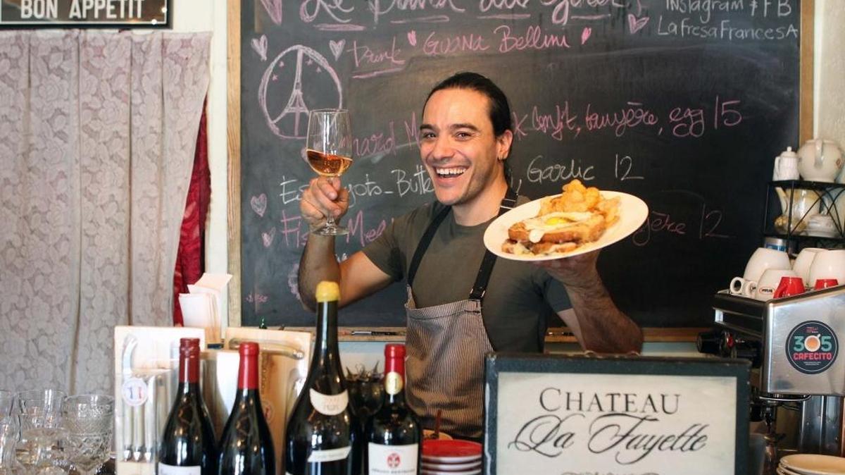 Benoit Rablat, chef y dueño, de la Fresa Francesa Petit Café.