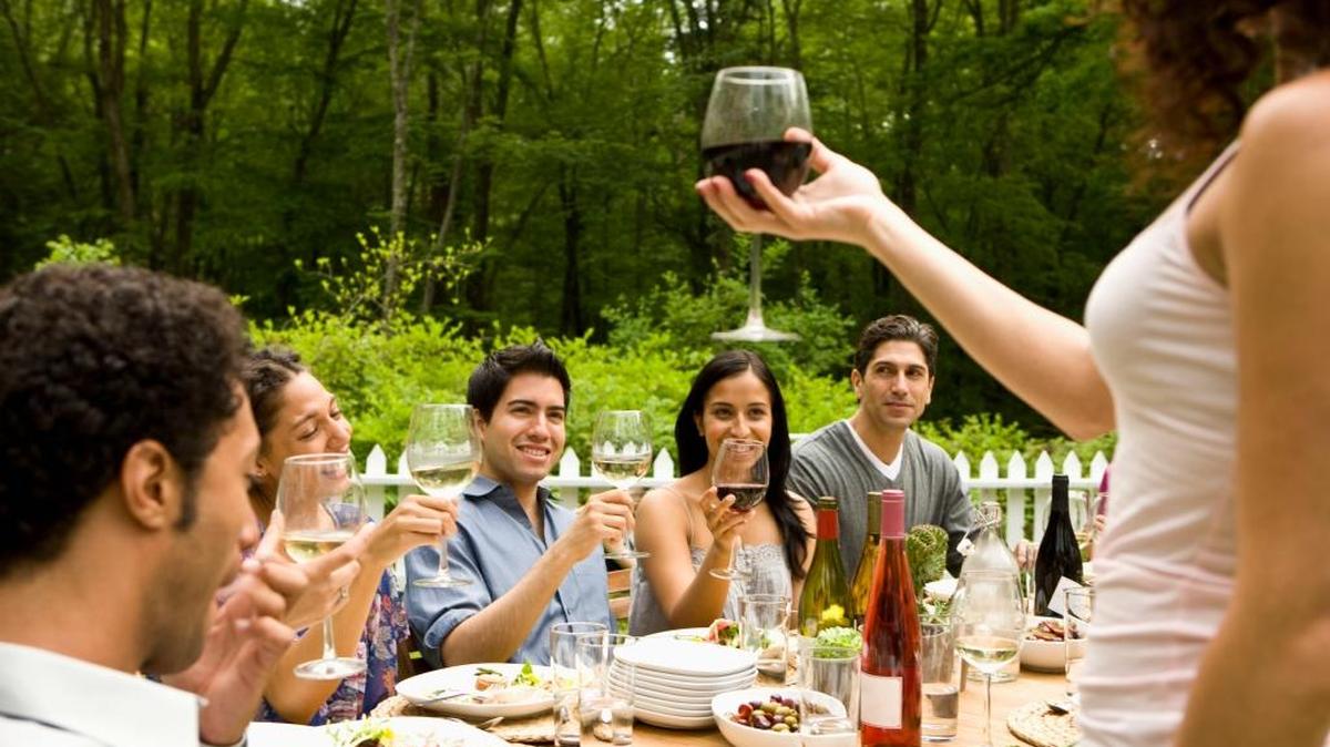 Algunos expertos prefieren para acompañar el pavo vinos de las cepas Tempranillo, Pinot Noir o Sangiovese.