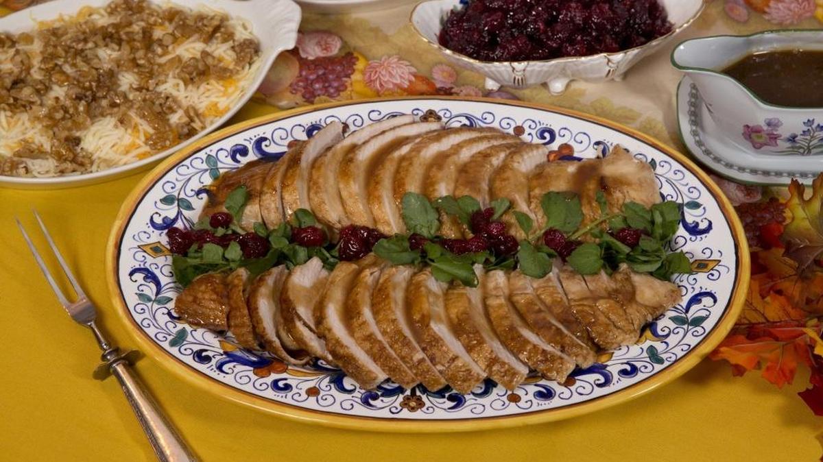 Ahora que empieza el otoño, comamos más pavo; los especiales empiezan en octubre y se mantienen hasta diciembre. Hay mil formas de hacerlo.