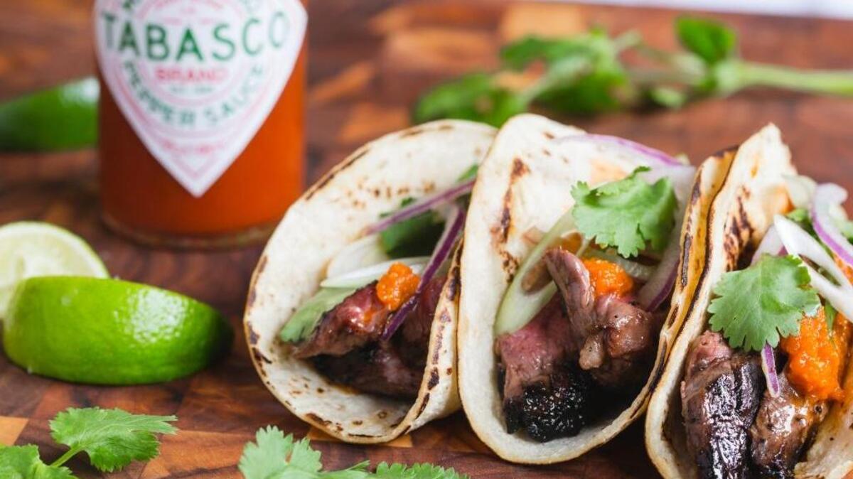 Tacos de fajita de res dulce y picante.