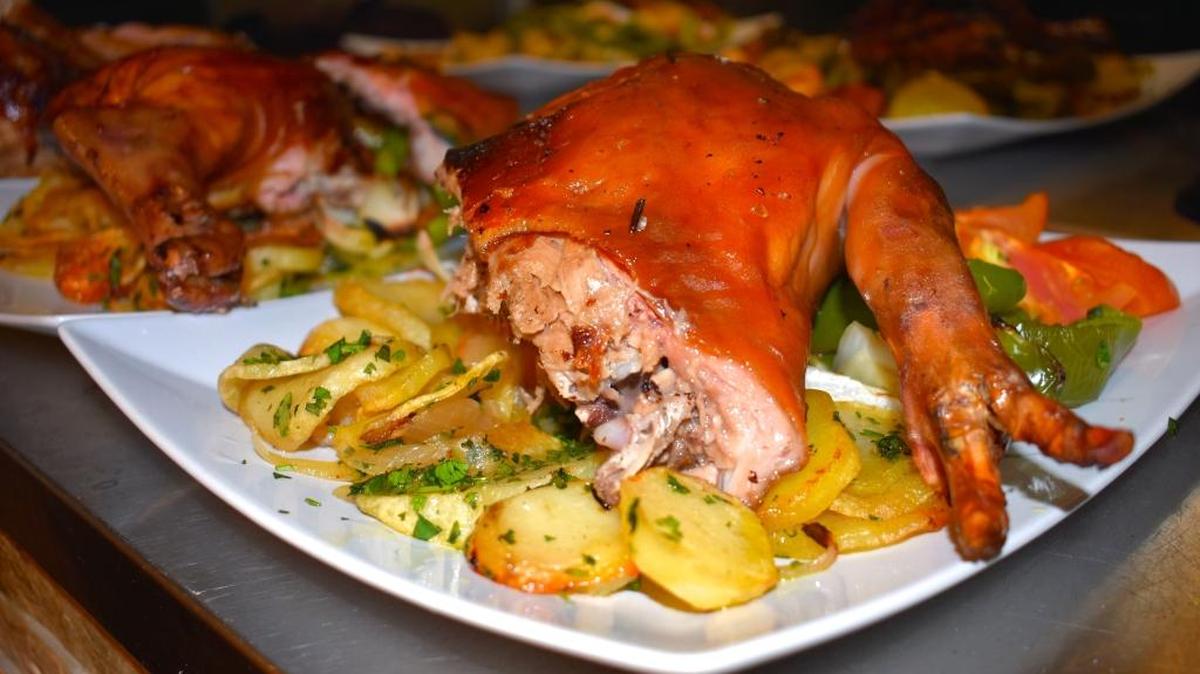 Cochinillo de Bellmónt Restaurant.