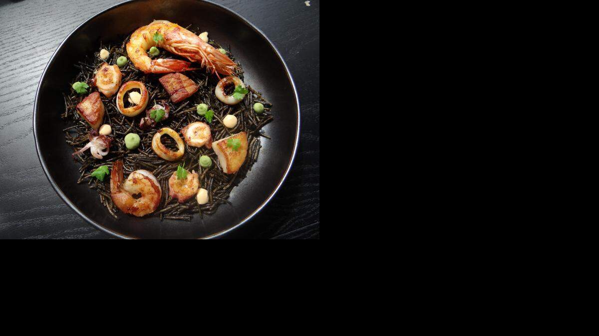<cutline_leadin>Fideos</cutline_leadin> Negros, de Cantina La Veinte.