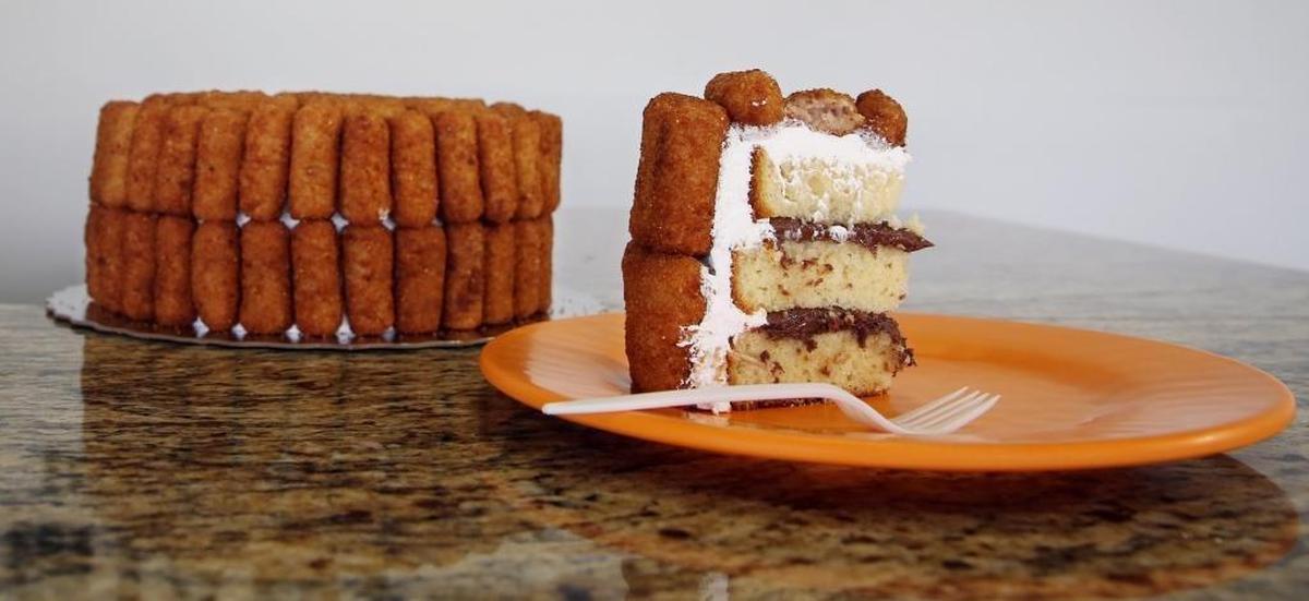 Andy y Jessica Herrera, dueños de Breadman Miami, en Hialeah, han creado un cake de croquetas que se está vendiendo como pan caliente (¿o será cake caliente?).