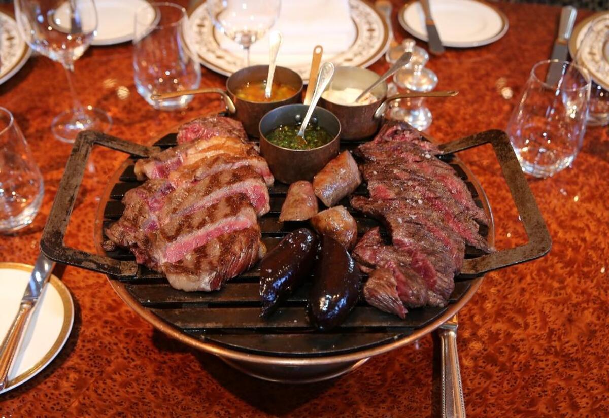 El Chef Mallmann de Los Fuegos tiene suntuosos platos como su impresionante parrillada.