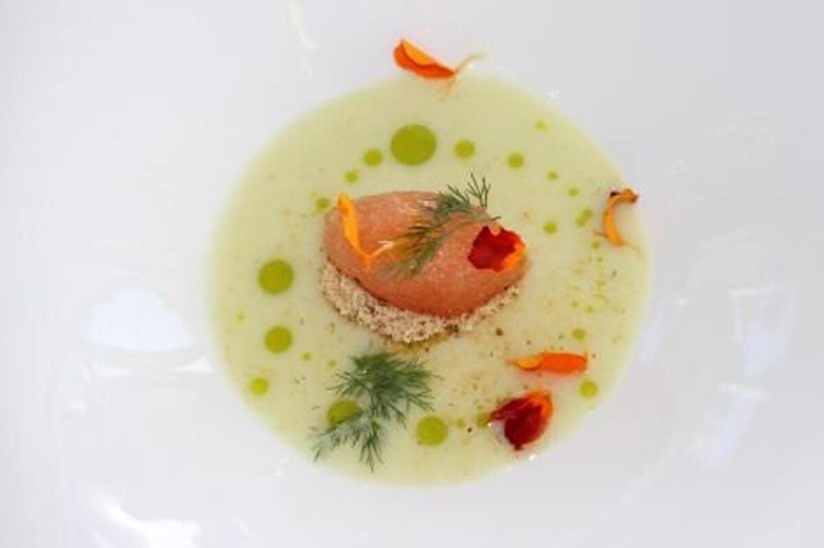 En Vagabond Kitchen and Bar, la oferta es una cena de tres platos y postre, con champán por $75 por persona.