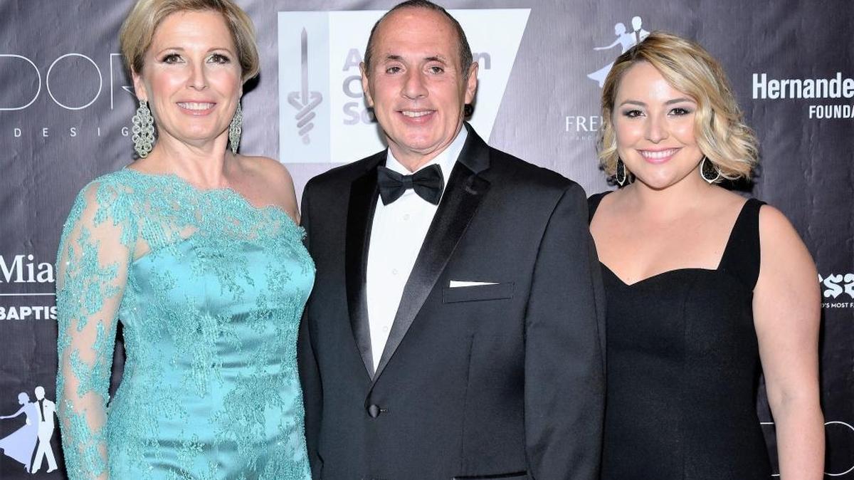 Ana Ortega, Pepe Freixas, Ana Mari Ortega.