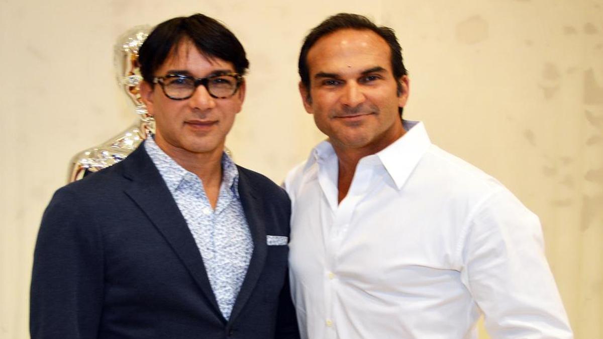
René Ruiz y Aleksander Alembert
