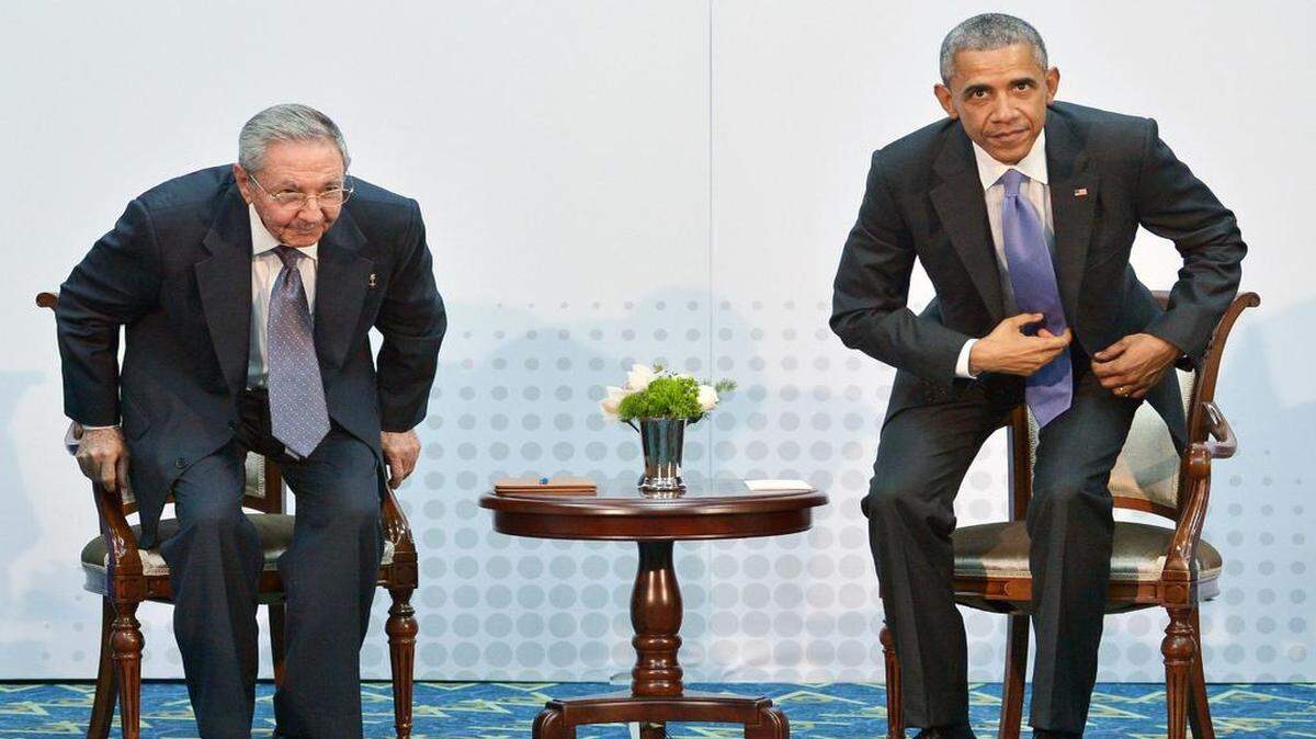 <cutline_leadin>Raúl Castro</cutline_leadin> (izq.) y Barack Obama en el Centro de Convenciones de Atlapa en Ciudad de Panamá.