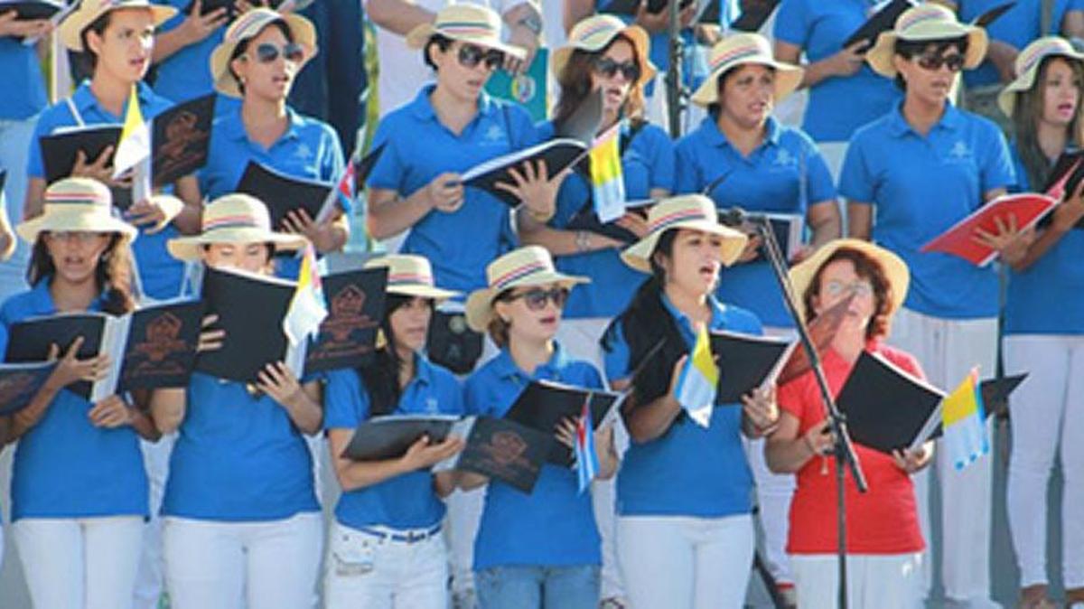 
Era un coro formado con miembros de las parroquias de toda la diócesis.
