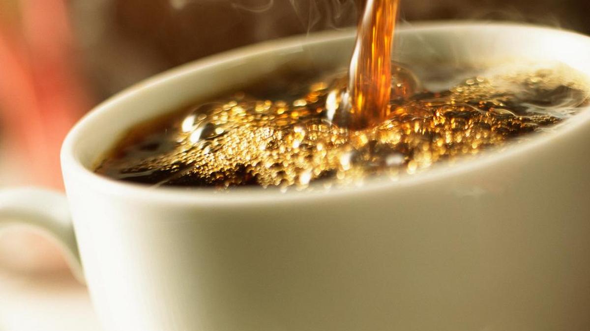 
El café aumenta la producción de ácido en el estómago por lo que se desaconseja en caso de gastritis.
