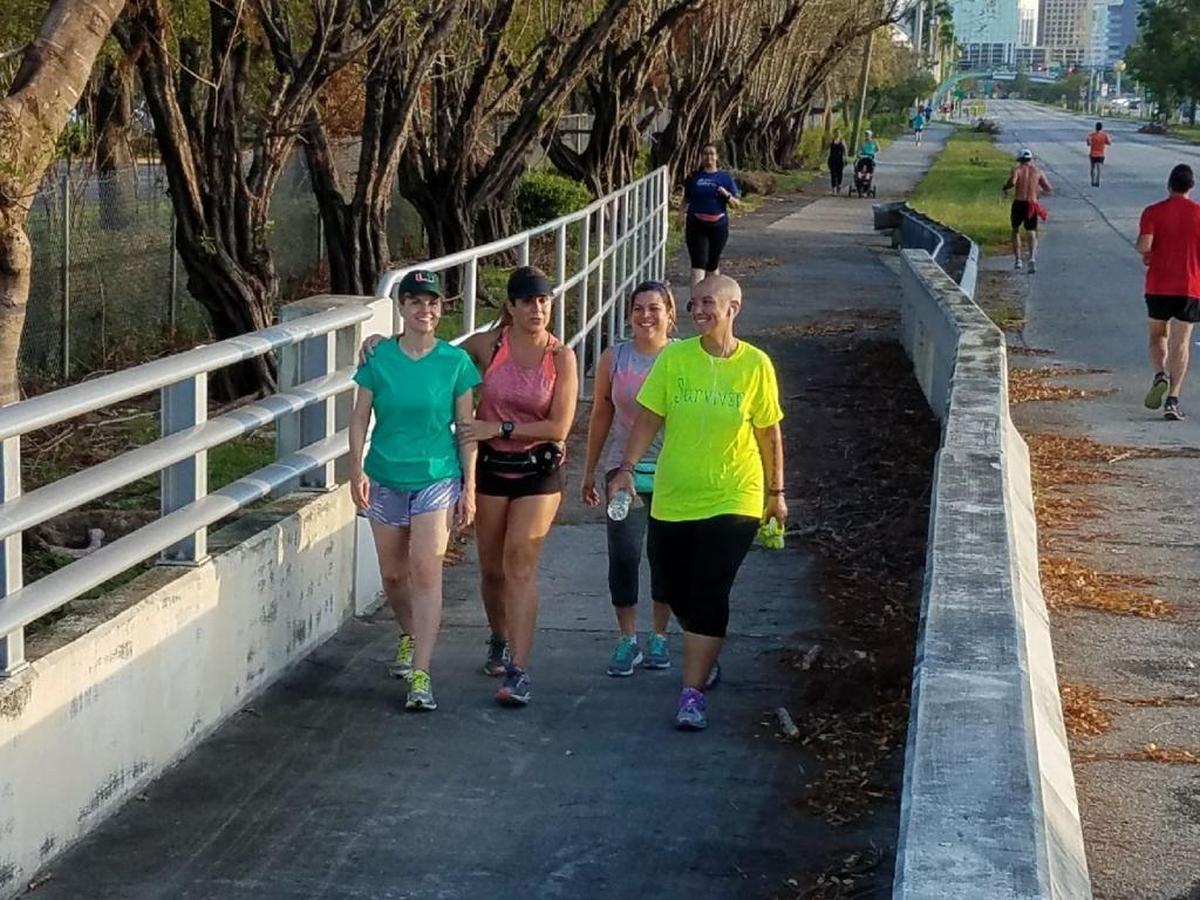 Marta Torres, Lynette Fernández, Elizabeth Herrera y Abdi Sanz entrenándose para correr o caminar el Maratón con el Team FDC.