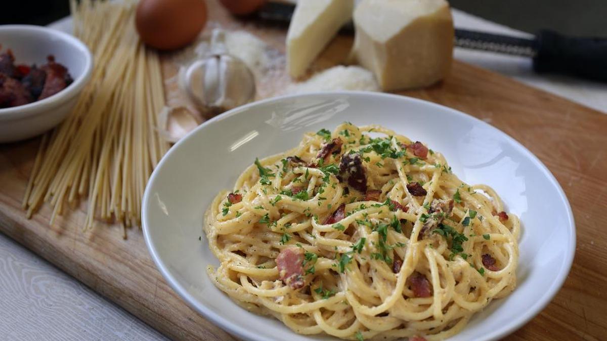 El estudio tiene también una mala noticia para los amantes de los carbohidratos: una dieta alta en estos alimentos puede acortar la vida de una persona en un año.