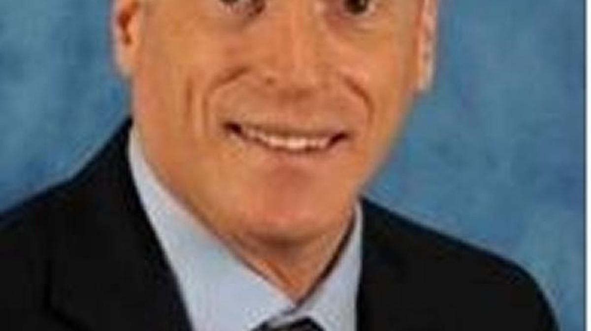 Dr. Kevin Horowitz, ortopeda pediátrico especializado en cirugía de Nicklaus Children's Hospital, trata problemas de caderas en niños, adolescentes y adultos jóvenes.
