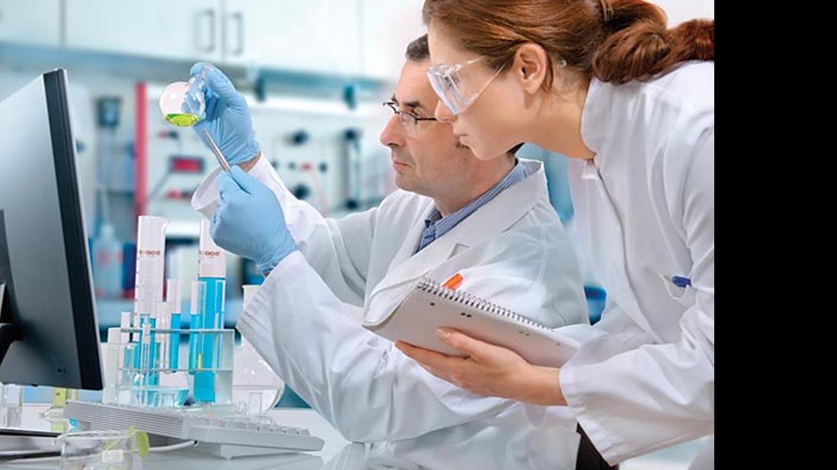 
Un ensayo clínico es un estudio de investigación diseñado para saber si un nuevo tratamiento, o una nueva forma de utilización de tratamientos existentes, es seguro y efectivo.
