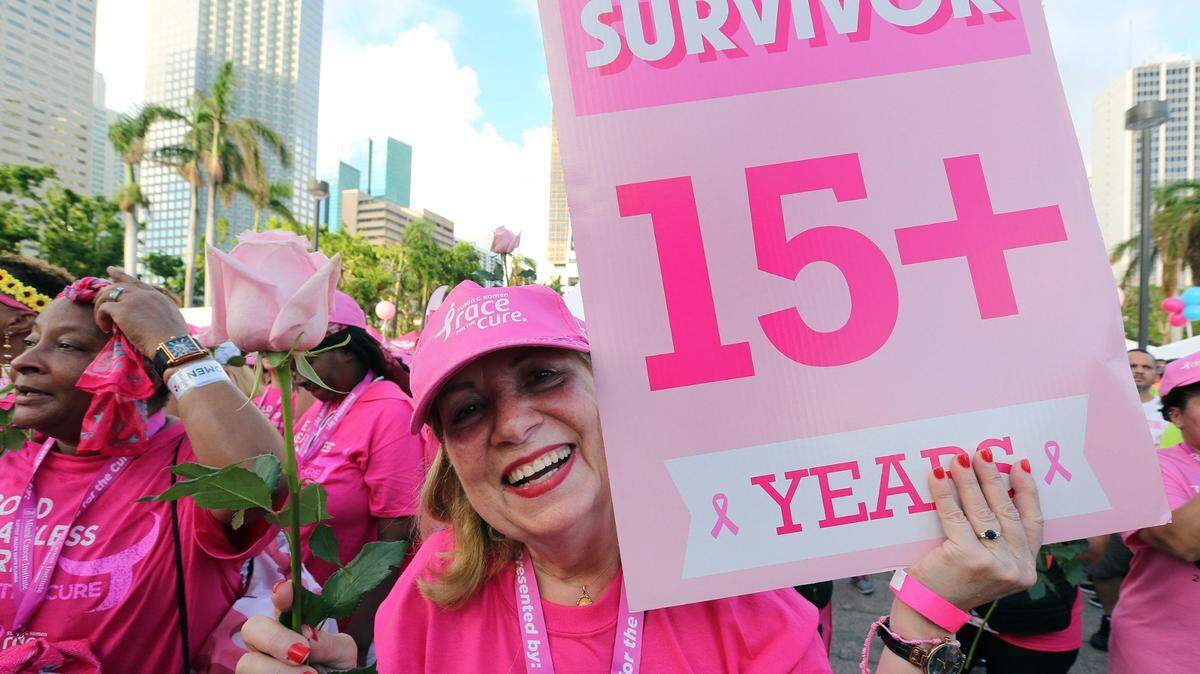 El foro Beyond the Pink sobre la prevención, el tratamiento y el apoyo a pacientes de cáncer de seno, el 17 de octubre en el West Campus de Miami Dade College, es parte de los eventos del Mes de concienciación sobre el cáncer de seno. En la foto, Ana Toirac, sobreviviente de cáncer, participa en la carrera de la organización Susan G. Komen, el 14 de octubre del 2017.